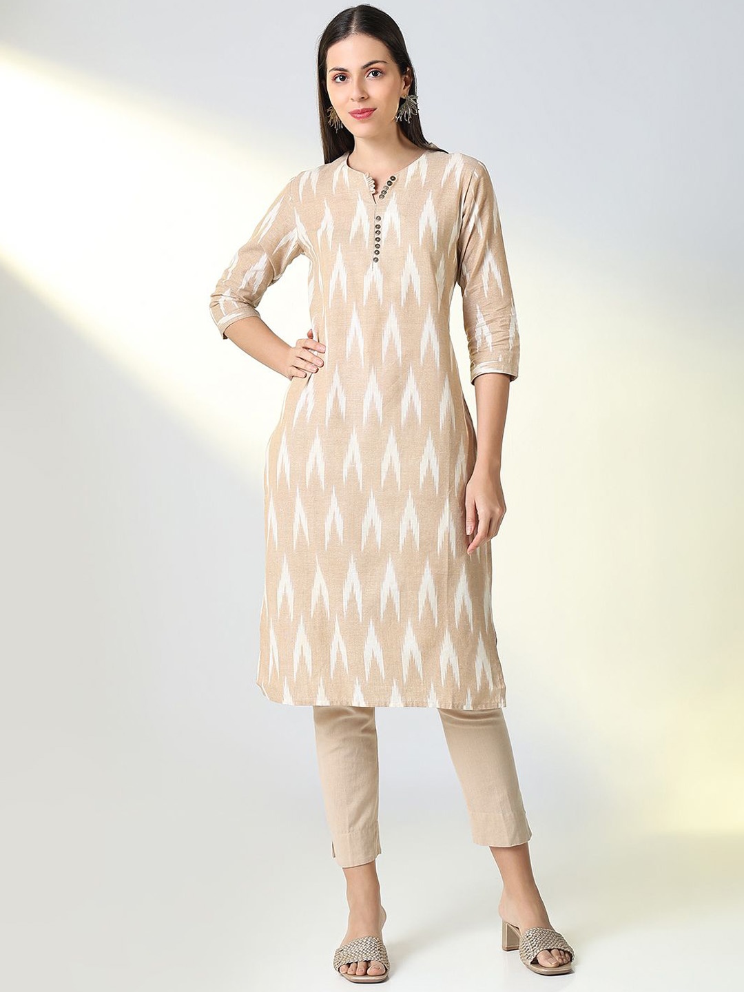 

SHOWOFF Ethnic Motifs Printed Round Neck Three-Quarter Sleeves Straight Kurta, Beige