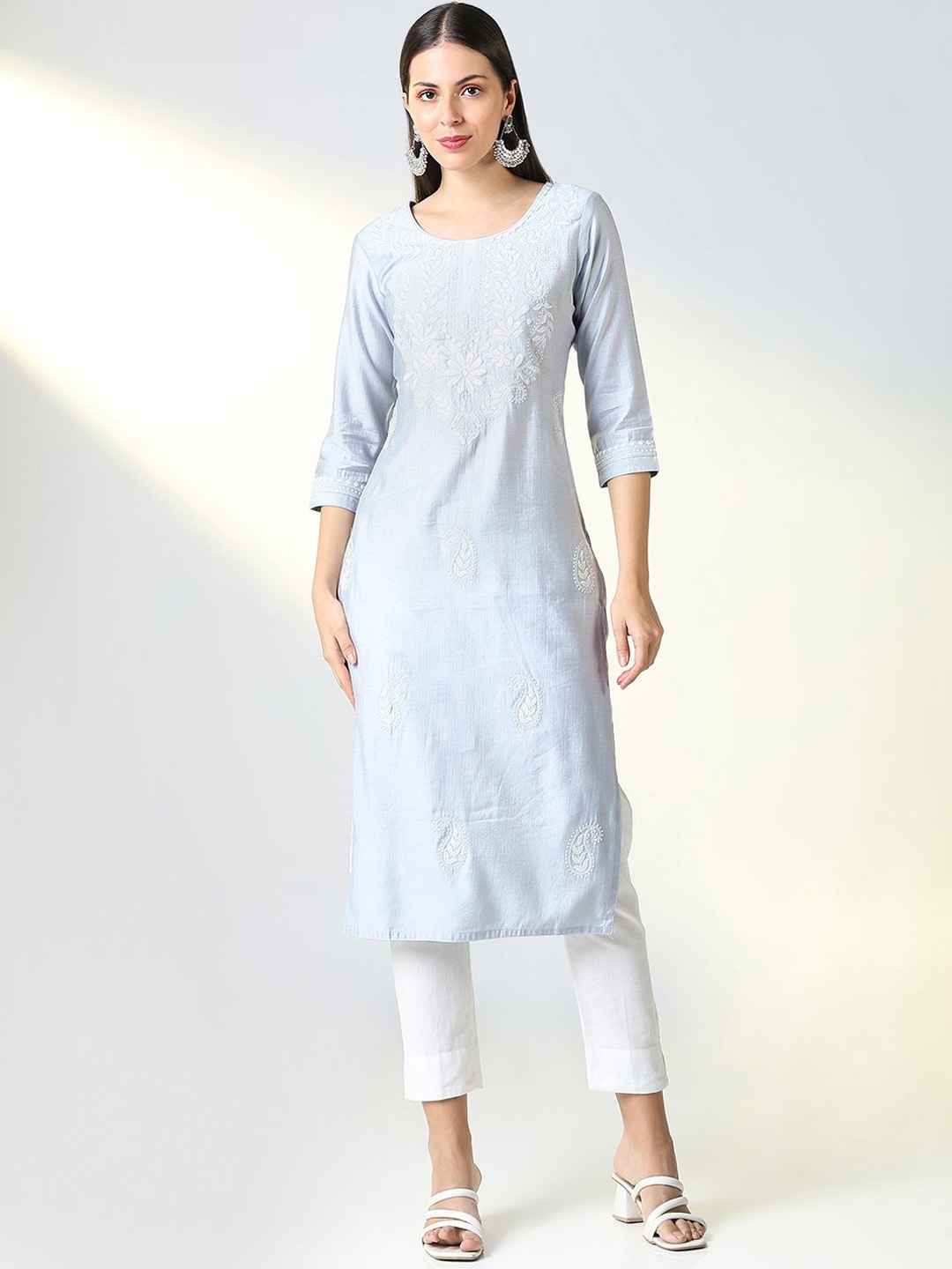

SHOWOFF Floral Embroidered Cotton Straight Kurta, Grey