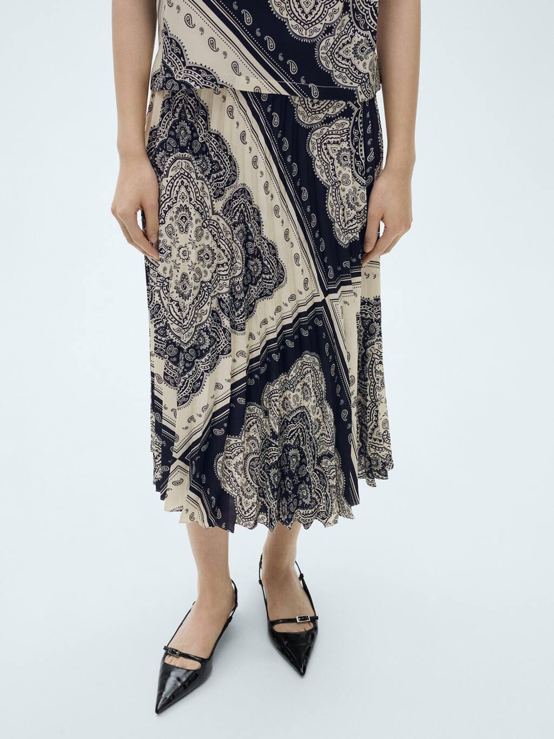 

MANGO Ethnic Motif Printed Accordion Pleats Midi Skirt, White