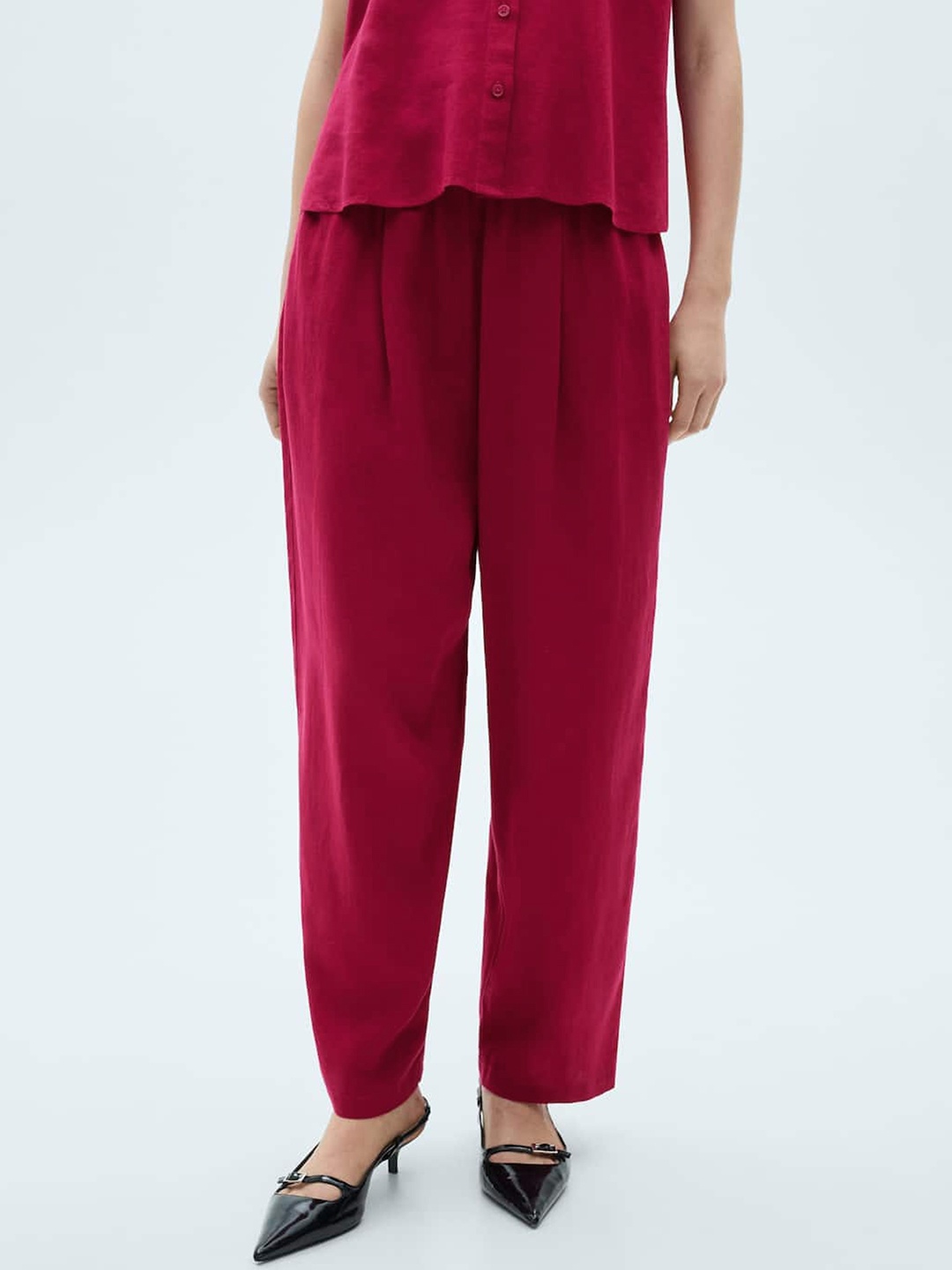 

MANGO Women Solid Trousers, Red