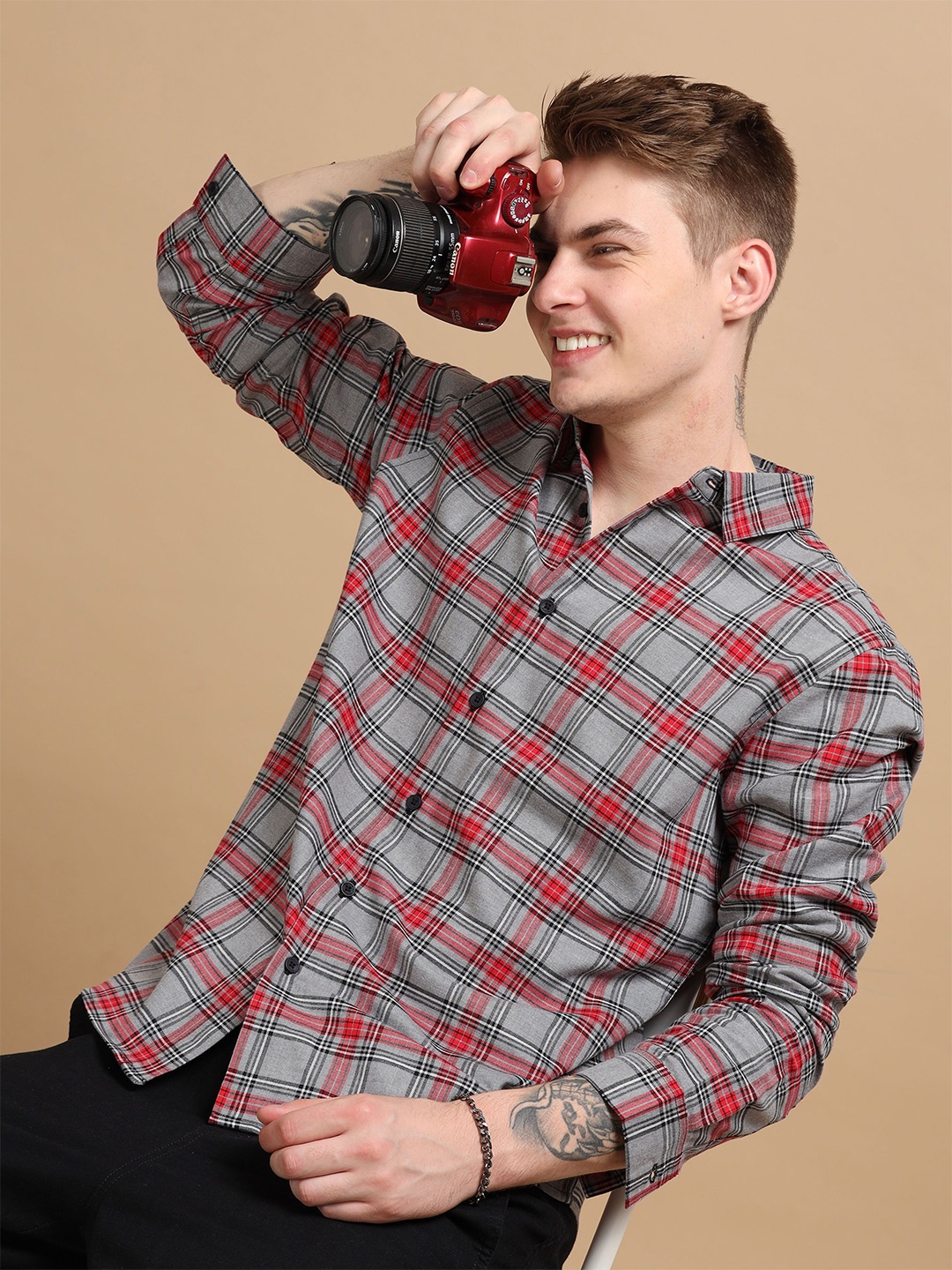 

StitchX Men Full Sleeve Checkered Polycotton Spread Collar Casual Shirt, Grey
