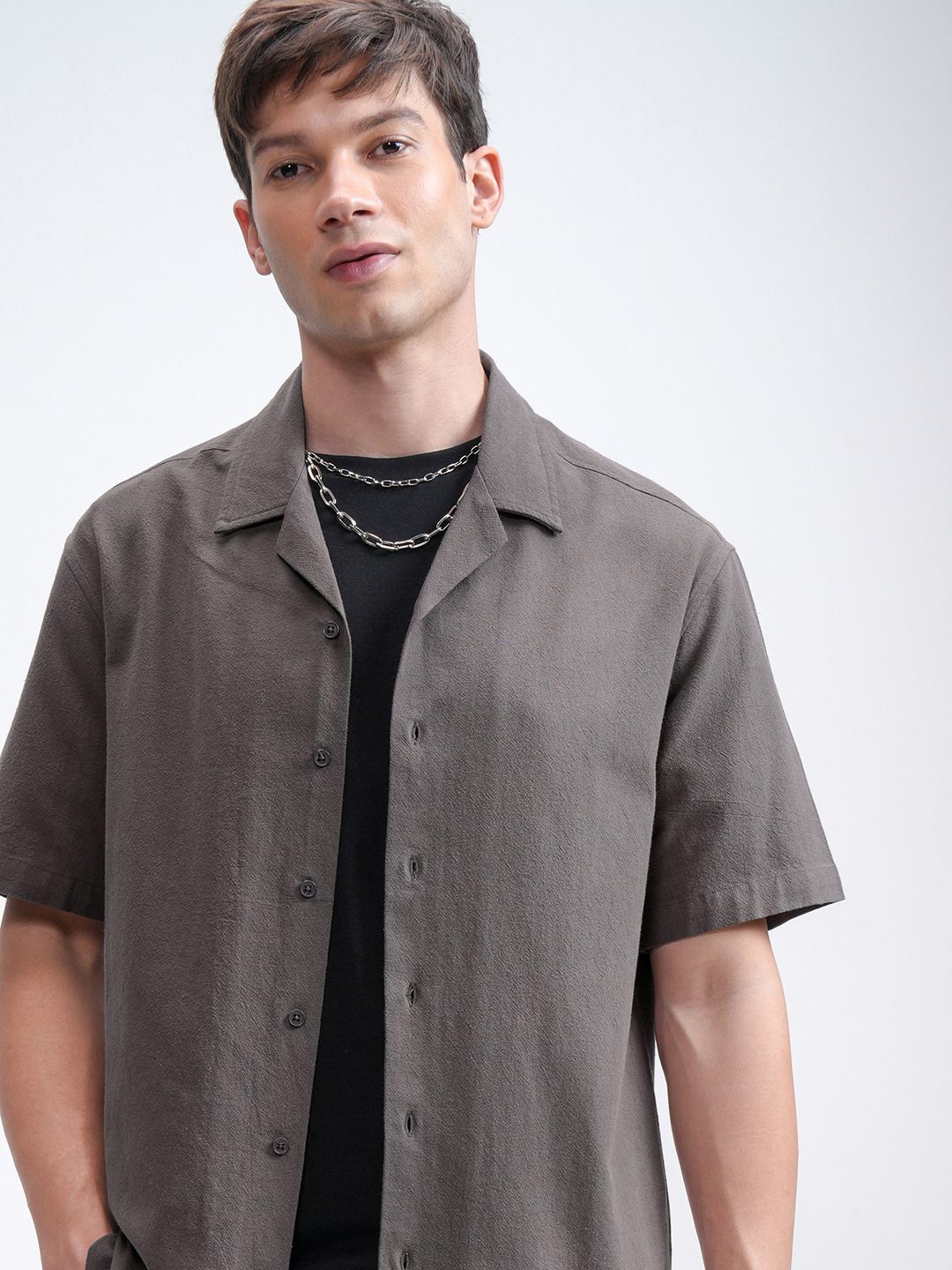 

HIGHLANDER Men Cuban Collar Solid Cotton Relaxed Fit Casual Shirt, Grey