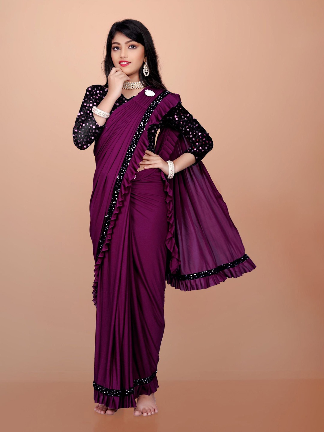 

Aika Sequinned Ready to Wear Saree, Magenta