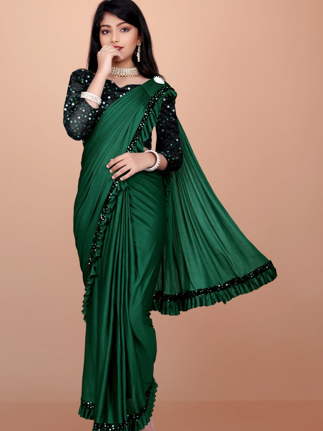 

Aika Embellished Sequinned Ready to Wear Saree, Green