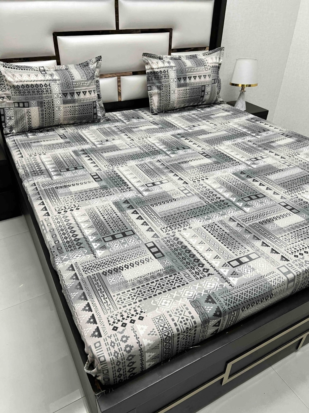 

Velar Fur Sib Grey Printed Pure Cotton 240 TC King Bedsheet Set 2.74 x 2.74 m