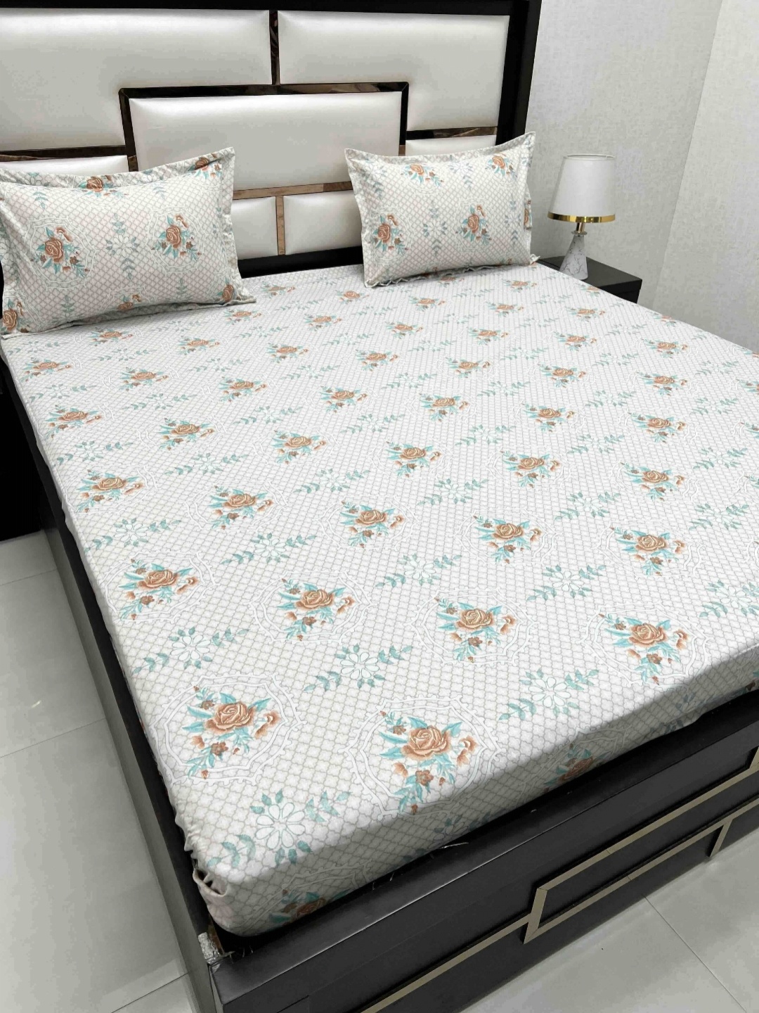 

Pure Decor White & Brown Floral Printed 240 TC Cotton King Bedsheet Set 2.74 m x 2.74 m