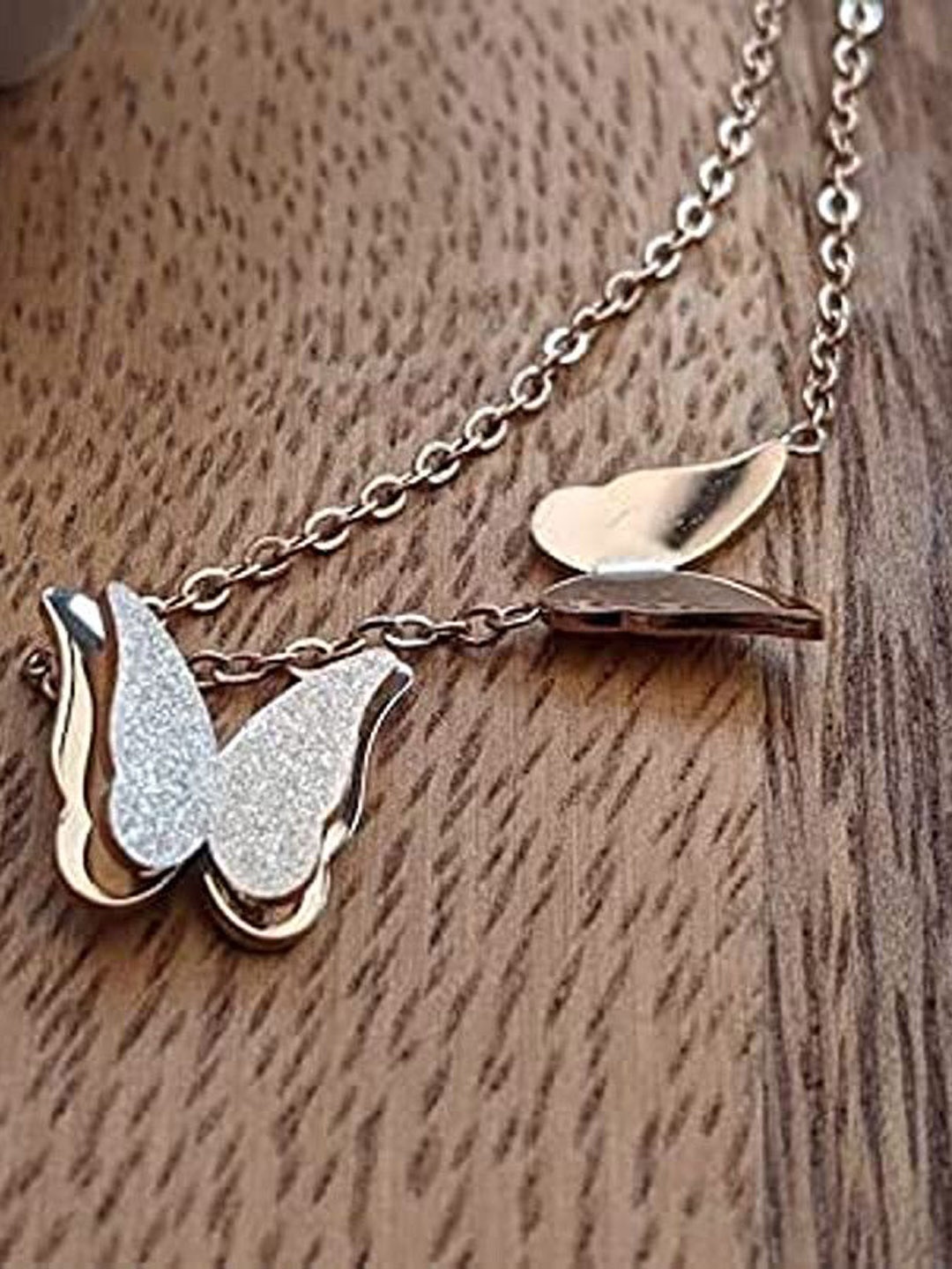 

Lila Double Butterflies Cubic Zirconia Pendants With Chain, Rose gold