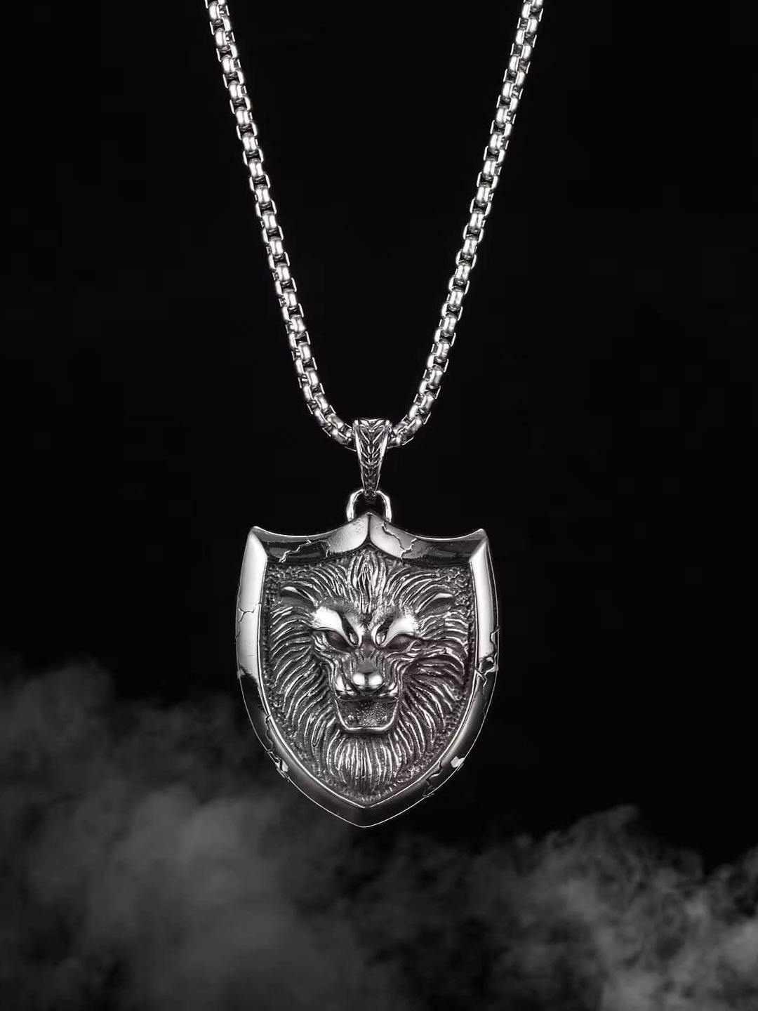 

Lila Unisex Stainless Steel King Of Lion Pendant With Chain, Silver