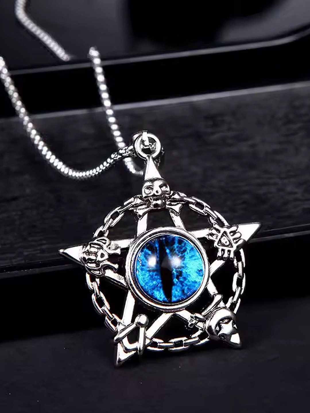 

Lila Unisex Stainless Steel Star Shaped Evil Eyeball Star Pendant With Chain, Silver