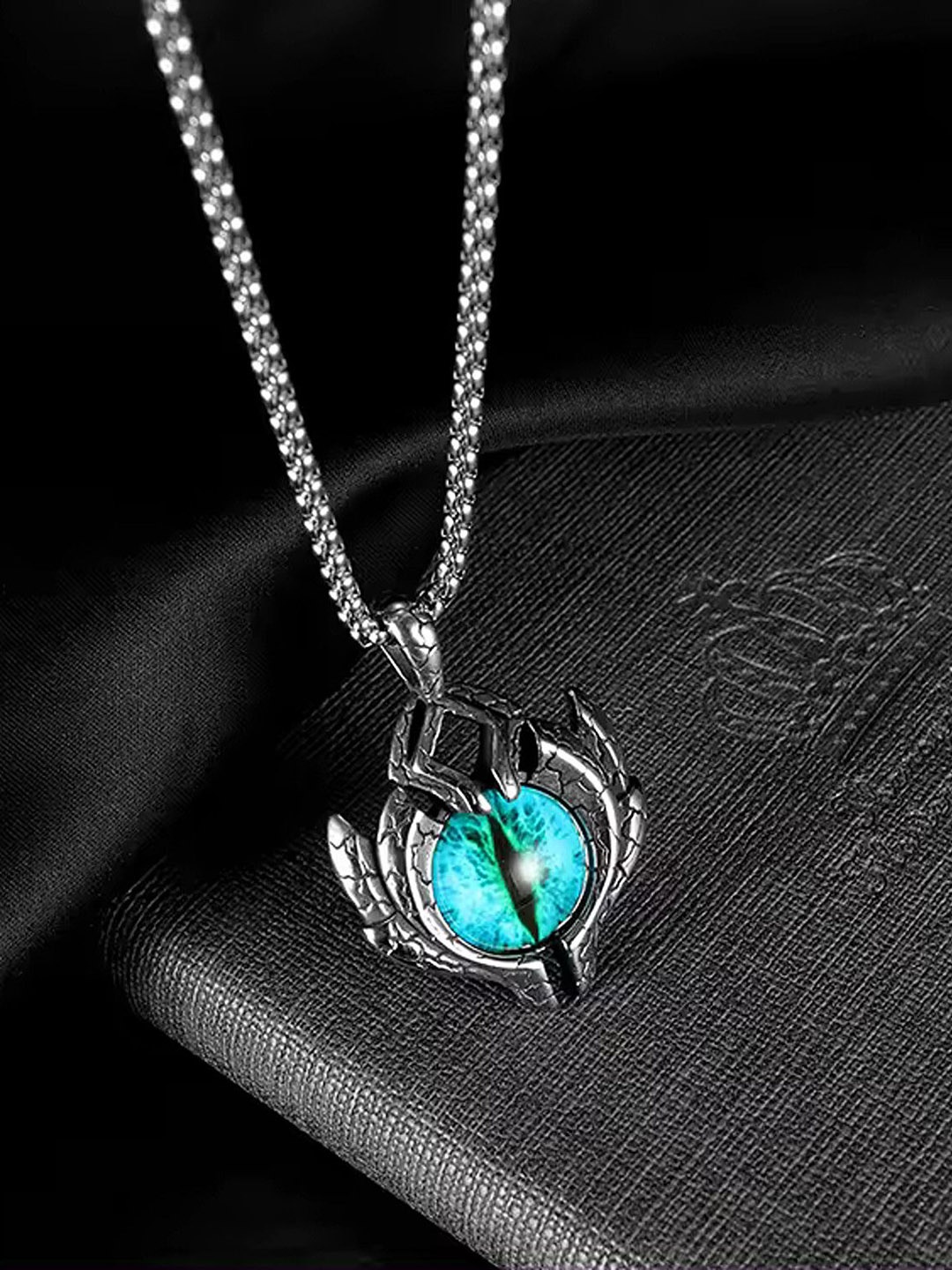 

Lila Unisex Stainless Steel Devil Eye Pendant With Chain, Silver