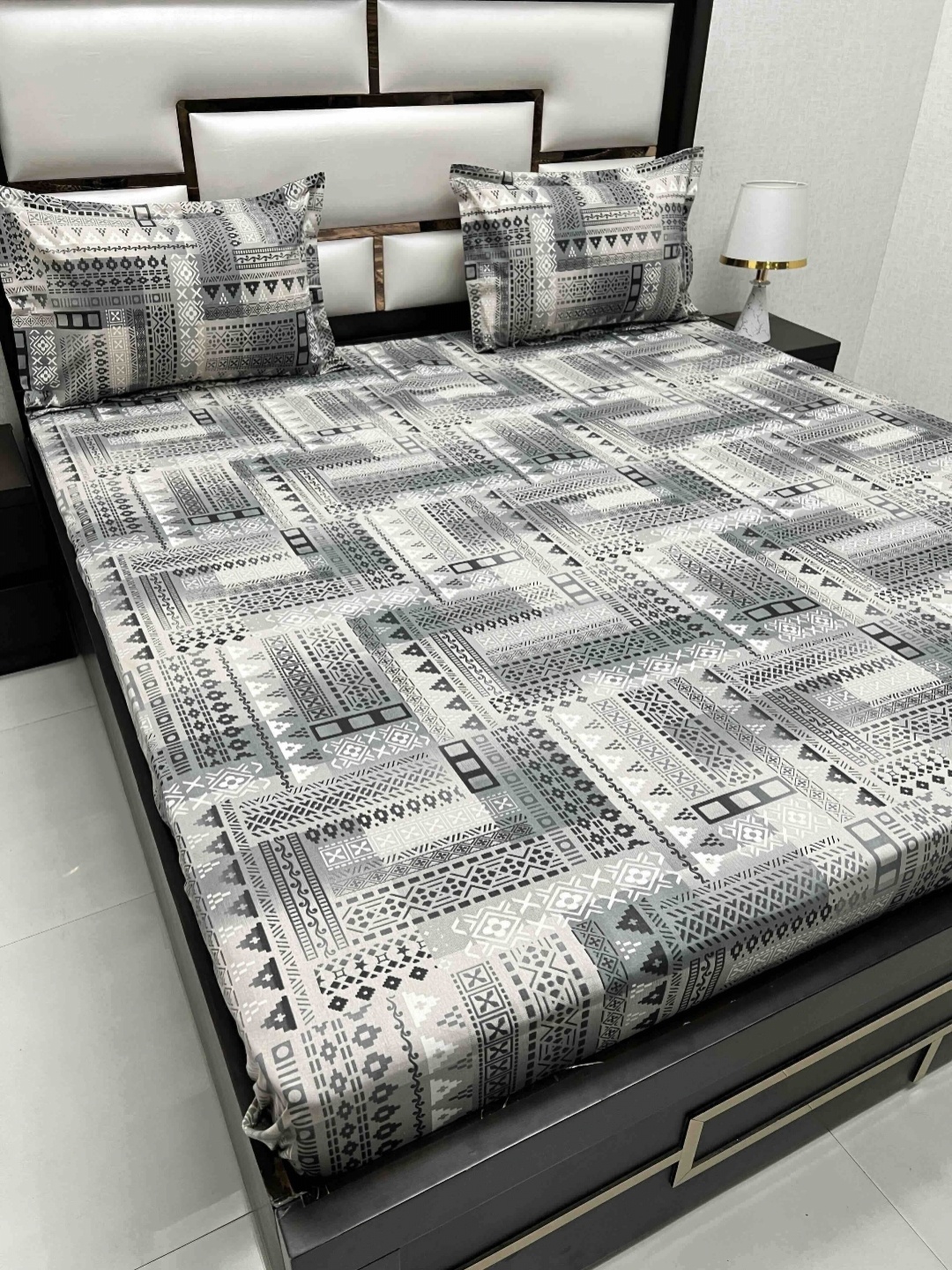 

Velar Fur Sib Grey Printed Pure Cotton 230 TC King Bedsheet Set 2.74 x 2.74 m