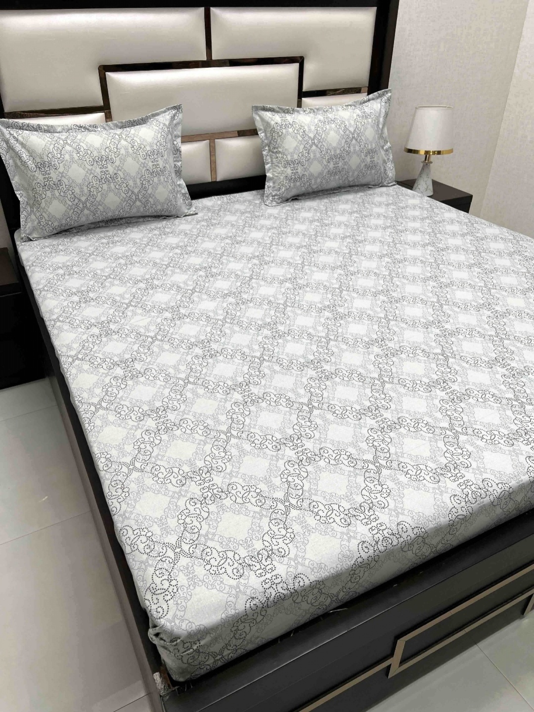 

Velar Fur Sib Blue Printed Pure Cotton 230 TC King Bedsheet Set 2.74 x 2.74 m