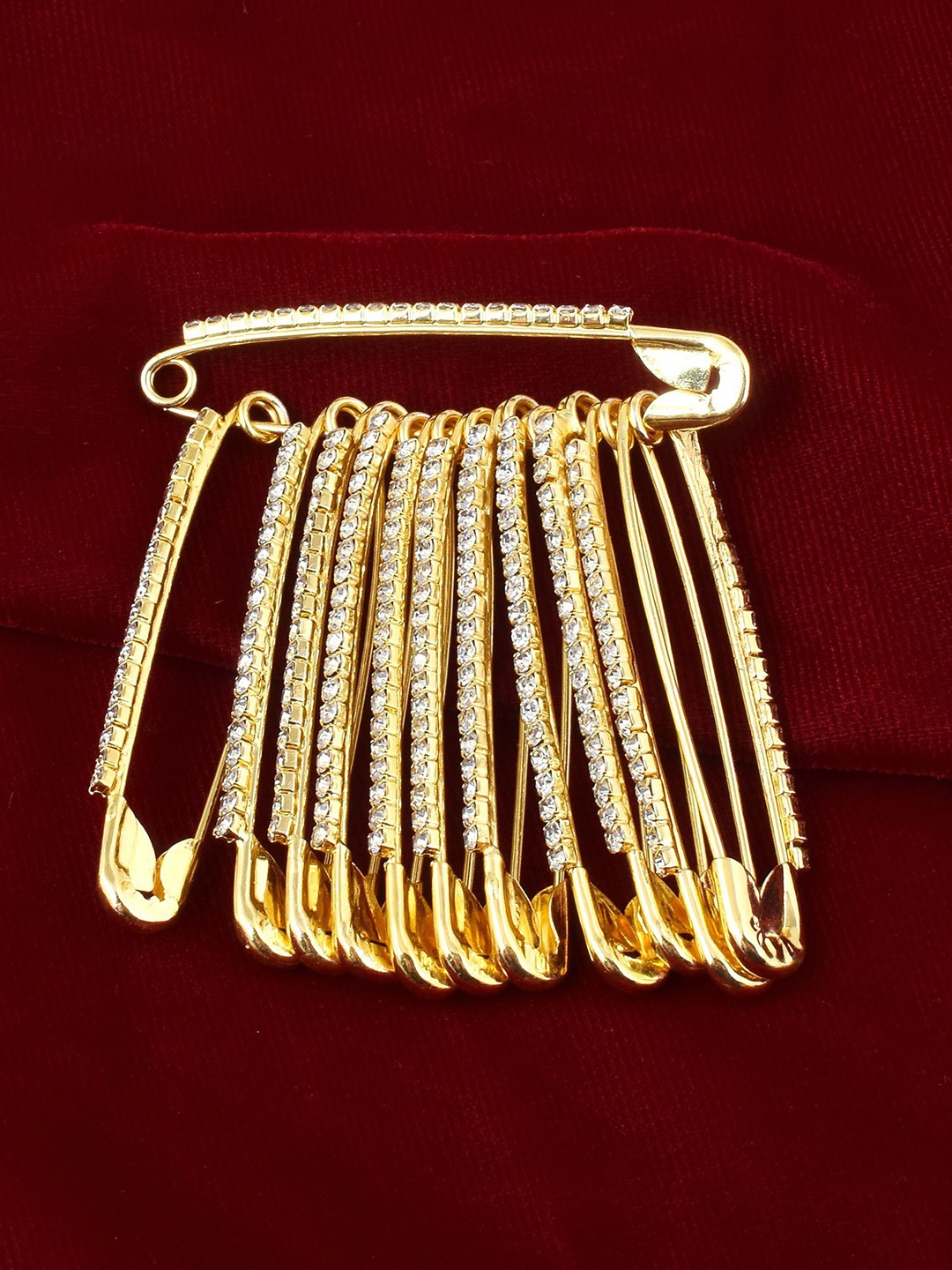 

MEMOIR Set Of 12 Gold Plated American Diamond Studded Sareepin