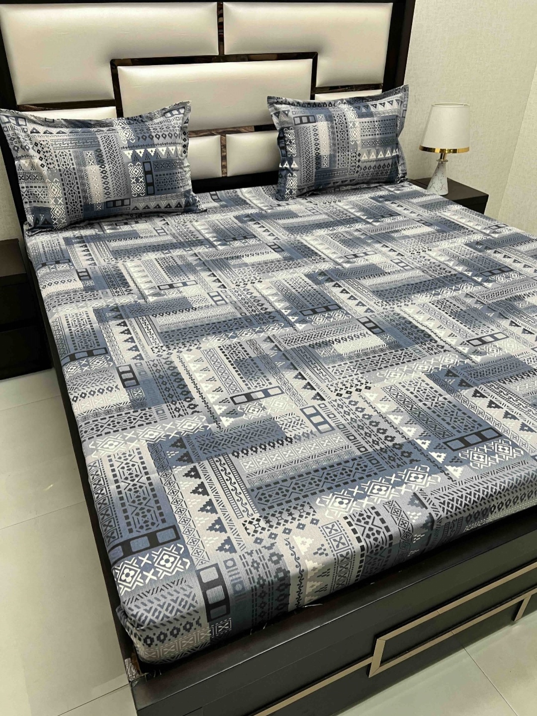 

Velar Fur Sib Blue Printed Pure Cotton 260 TC King Bedsheet Set 2.74 x 2.74 m