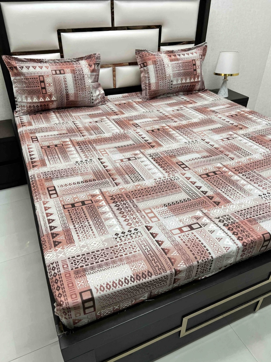 

Velar Fur Sib Brown Printed Pure Cotton 220 TC King Bedsheet Set 2.74 x 2.74 m