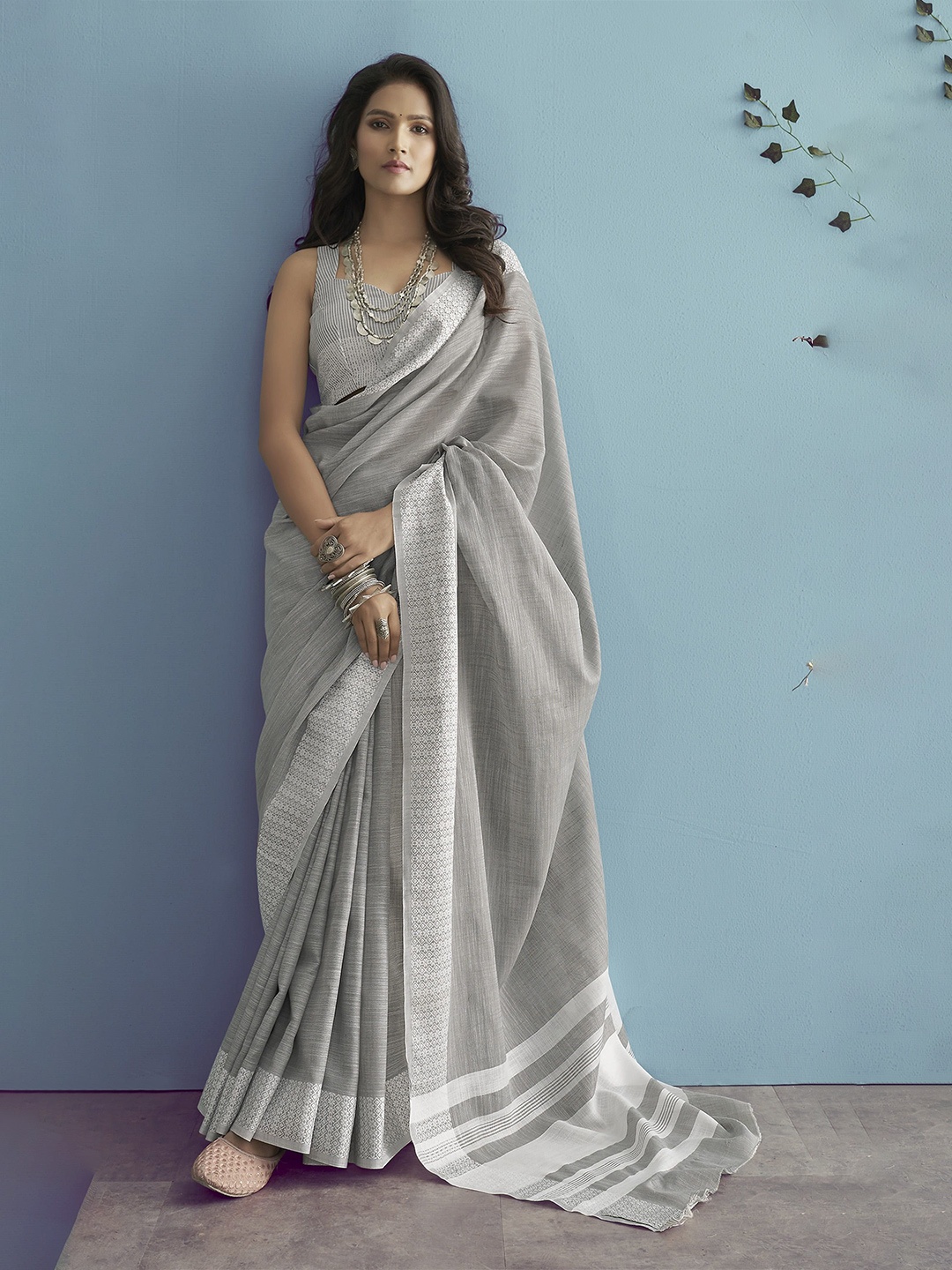 

MAHALASA Ethnic Motifs Linen Blend Saree, Grey