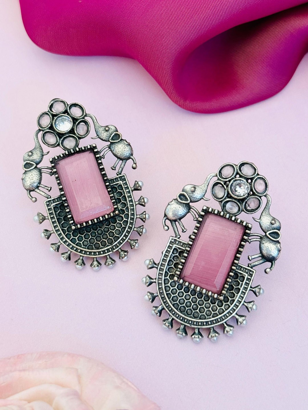 

Sangria Silver-Plated Oxidised Stones Studded Earrings
