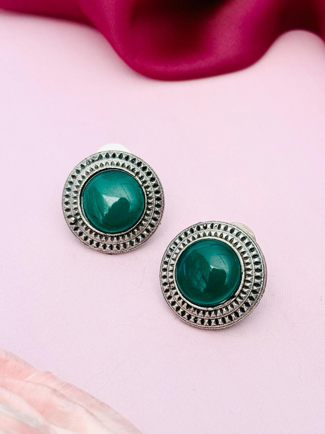 

Sangria Silver-Plated Artificial Stones Studs