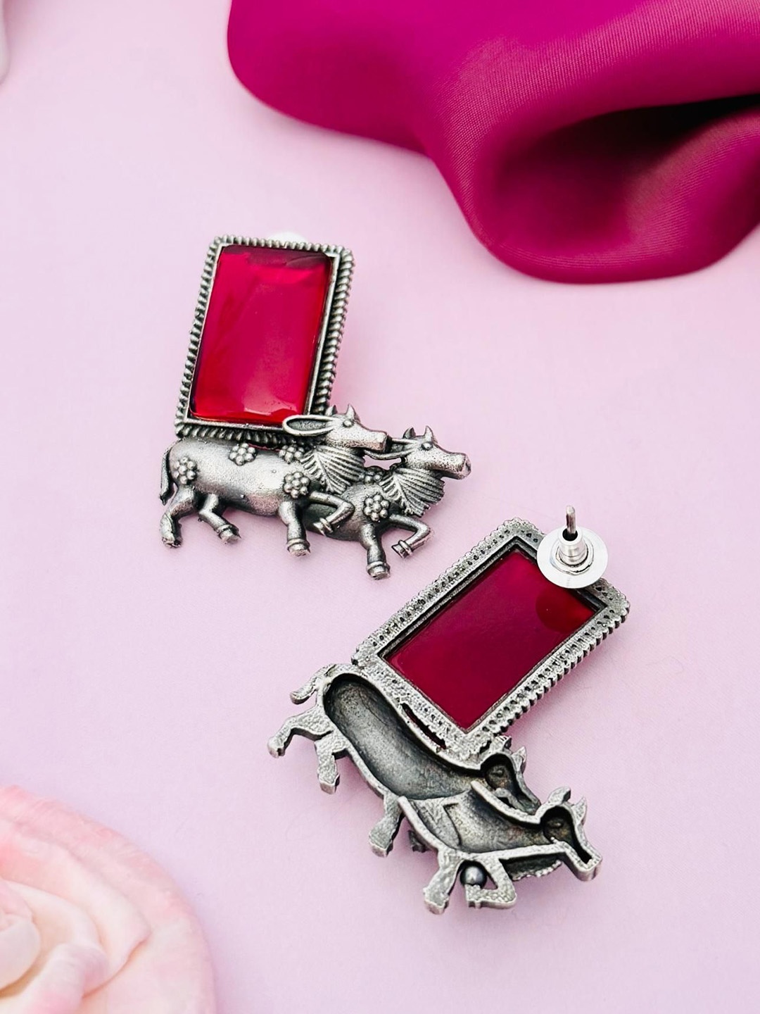 

Sangria German Silver-Plated Stones Studded Studs