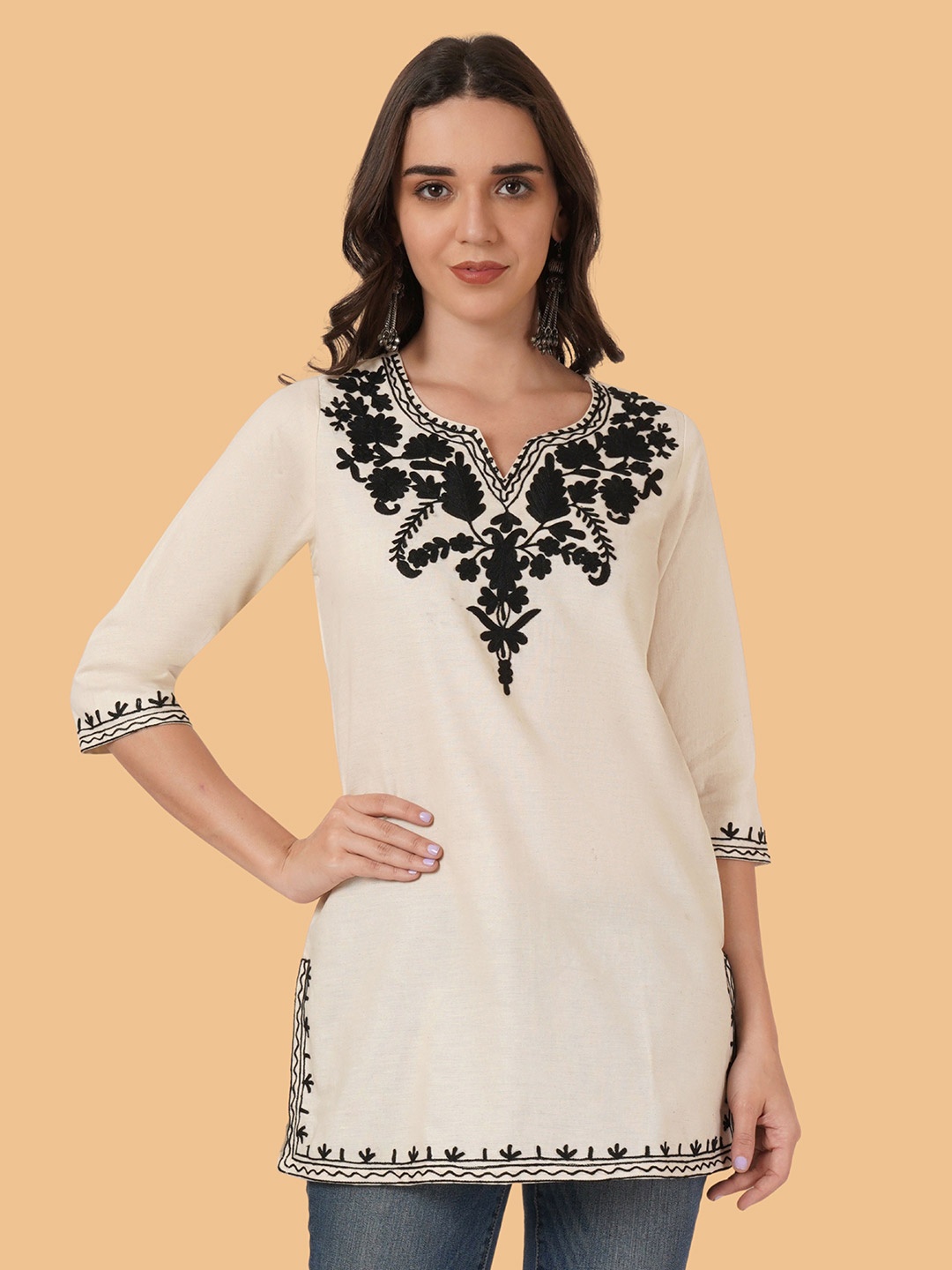 

Brownverse Ethnic Motifs Embroidered Kurti, Off white