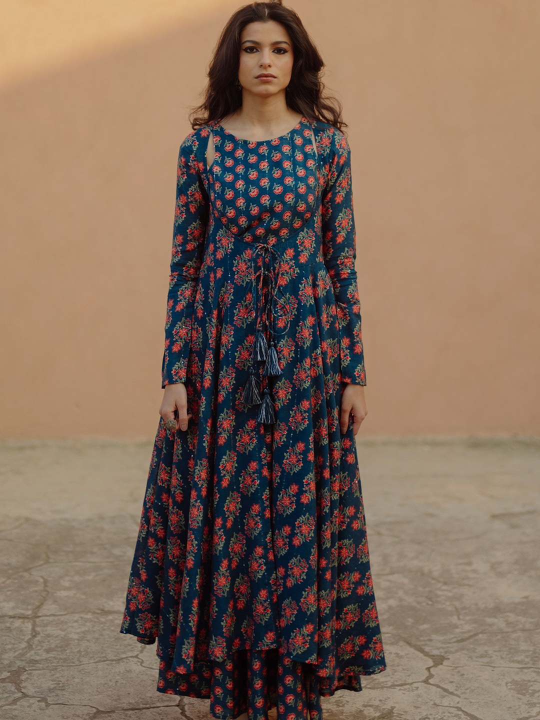 

BAARO MASI Floral Printed Sequinned Muslin Crop Top With Skirt And Shrug, Blue