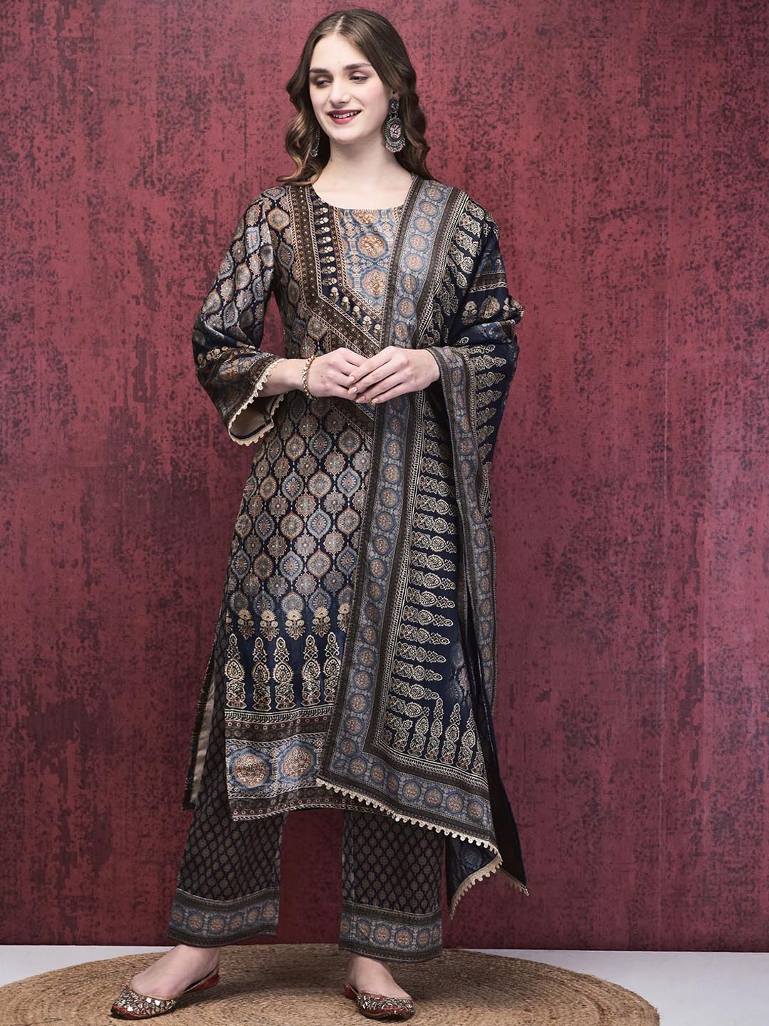 

Shree Ethnic Motifs Printed Velvet Straight Kurta with Trousers & Dupatta, Navy blue