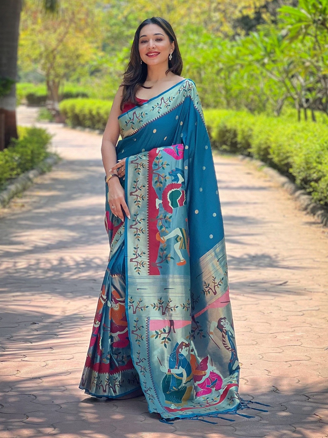 

LeeliPeeri Designer Ethnic Motifs Zari Silk Blend Paithani Saree, Navy blue