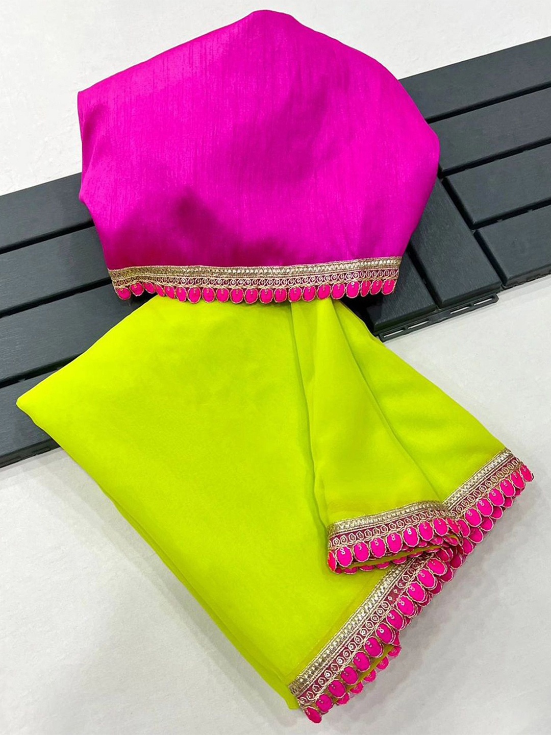 

Peachmode Pure Georgette Saree, Green