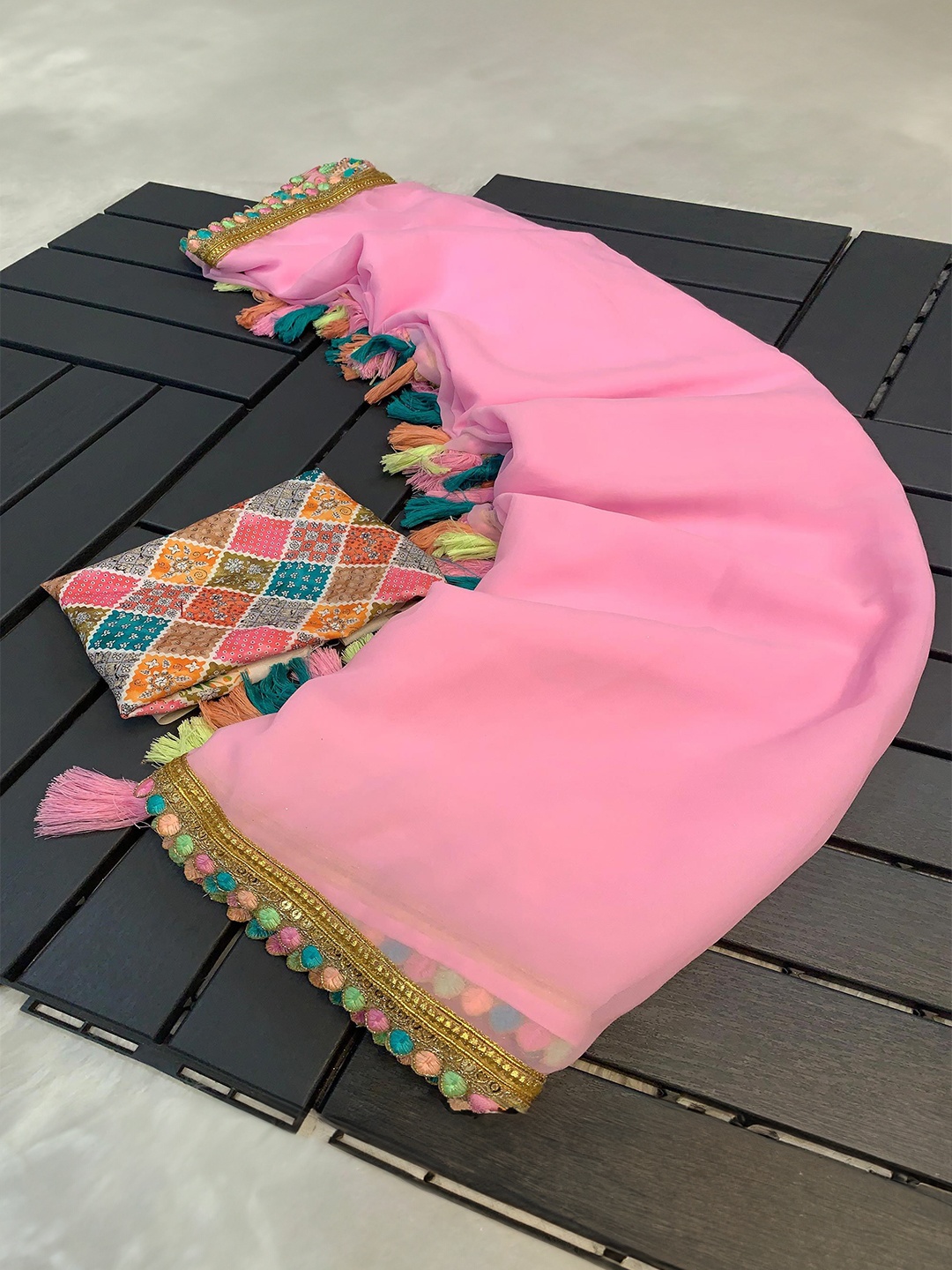 

Peachmode Sequinned Pure Georgette Saree, Pink