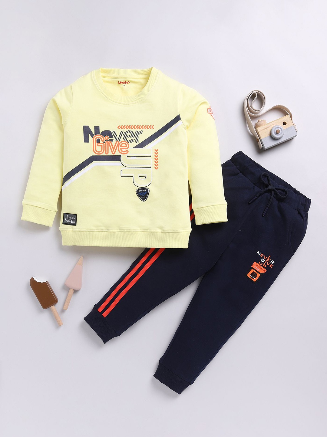 

MIMINO Unisex Kids Printed Round Neck Long Sleeves Sweatshirt With Jogger, Yellow