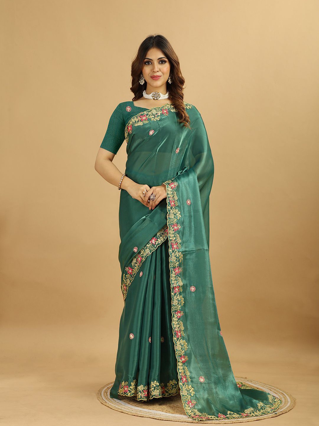 

A.V.M Prints Ethnic Motifs Embroidered Art Silk Saree, Green