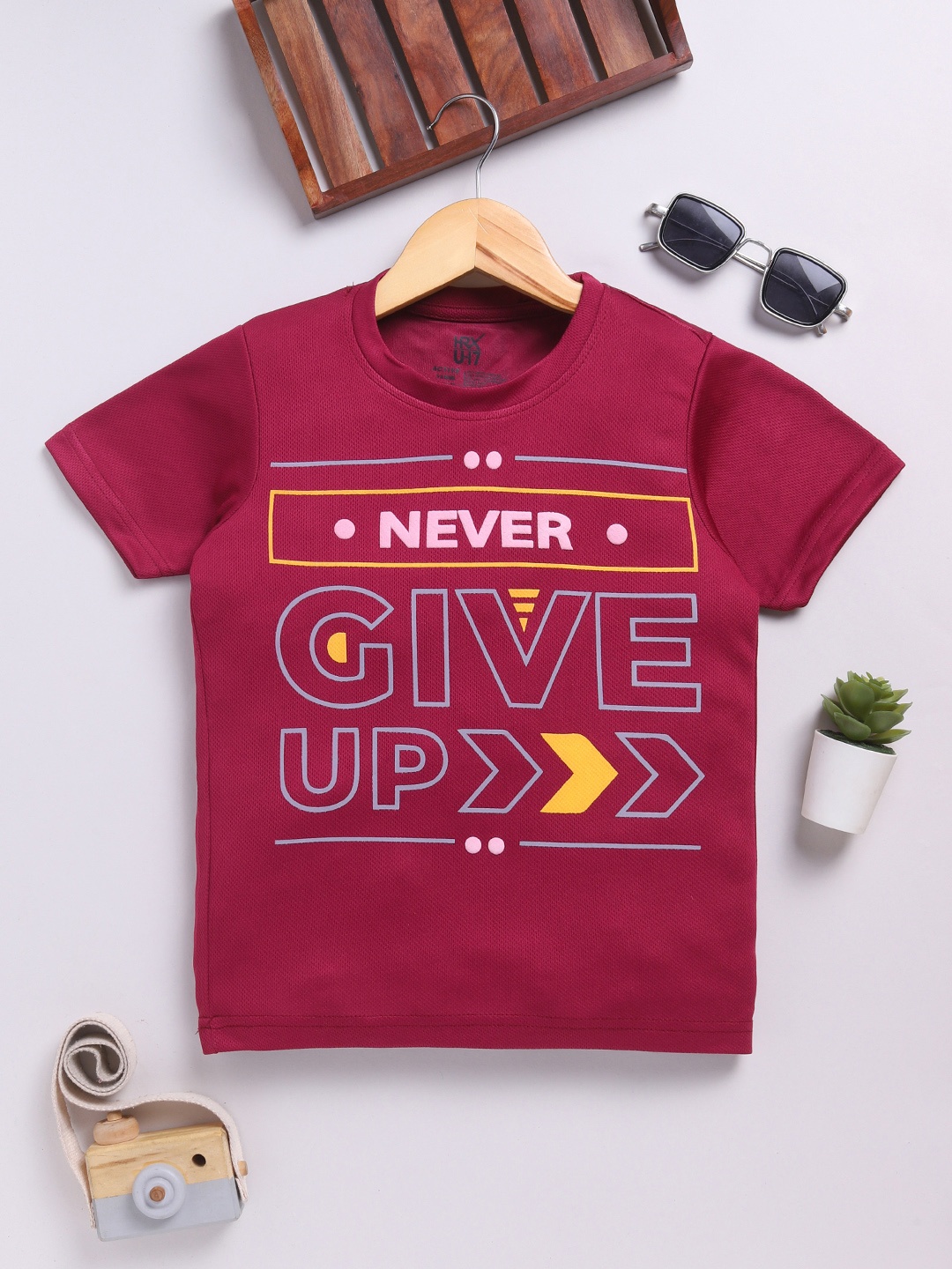 

HRX by Hrithik Roshan Boys Typography Printed Rapid-Dry T-shirt, Burgundy