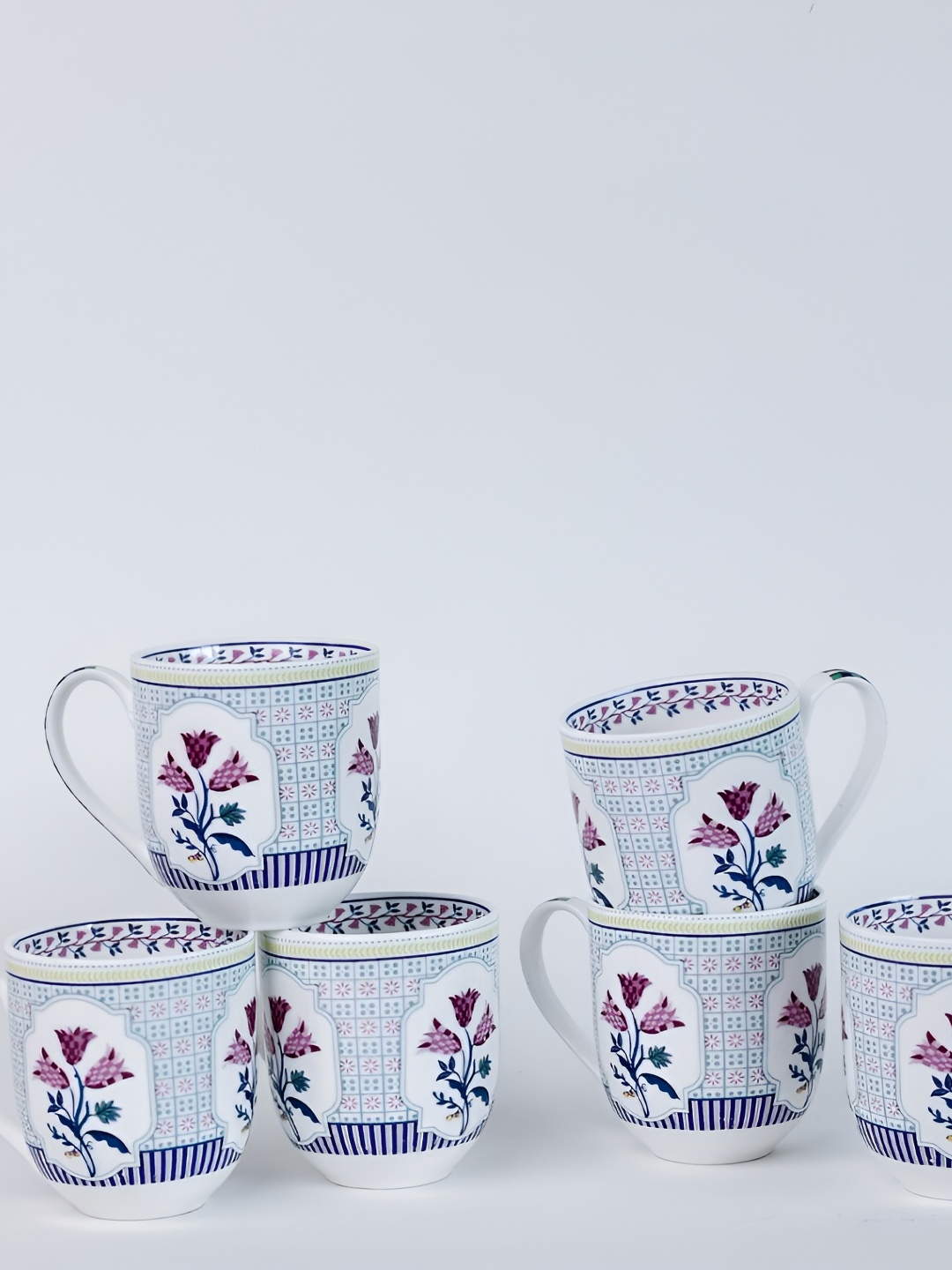 

The Wishing Chair White & Blue Floral Printed Bone China Glossy Mugs Set of Cups and Mugs