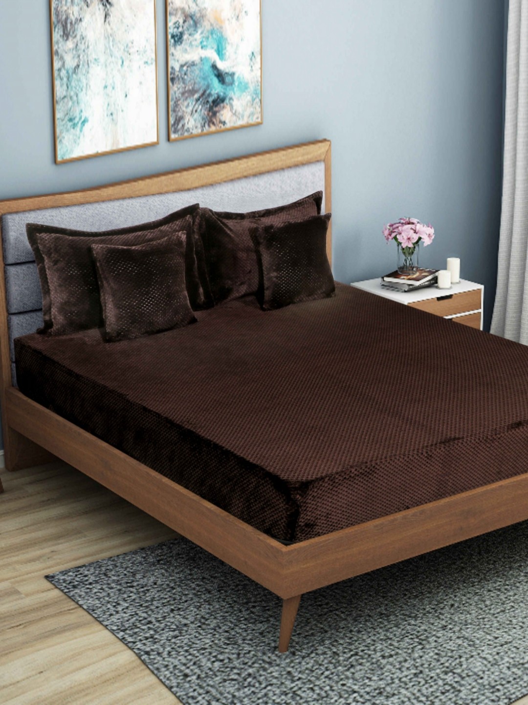 

YaAkholic Brown Geometric 300 TC Velvet King Bedsheet Set-1.98 m x 1.82 m