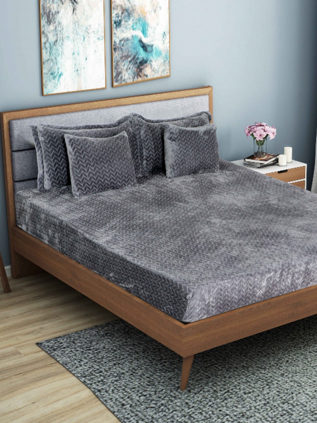 

YaAkholic Charcoal Geometric 300 TC Velvet King Bedsheet Set-1.98 m x 1.82 m