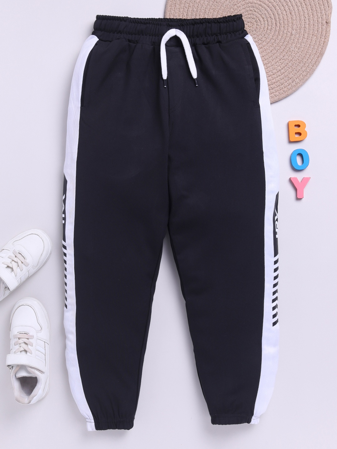 

HRX by Hrithik Roshan Boys Typography Printed Rapid Dry Relaxed Fit Joggers, Black