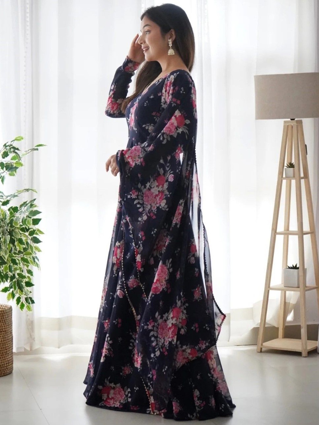 

Raiyani Enterprise Floral Printed Round Neck Cotton Blend Anarkali Kurta, Black