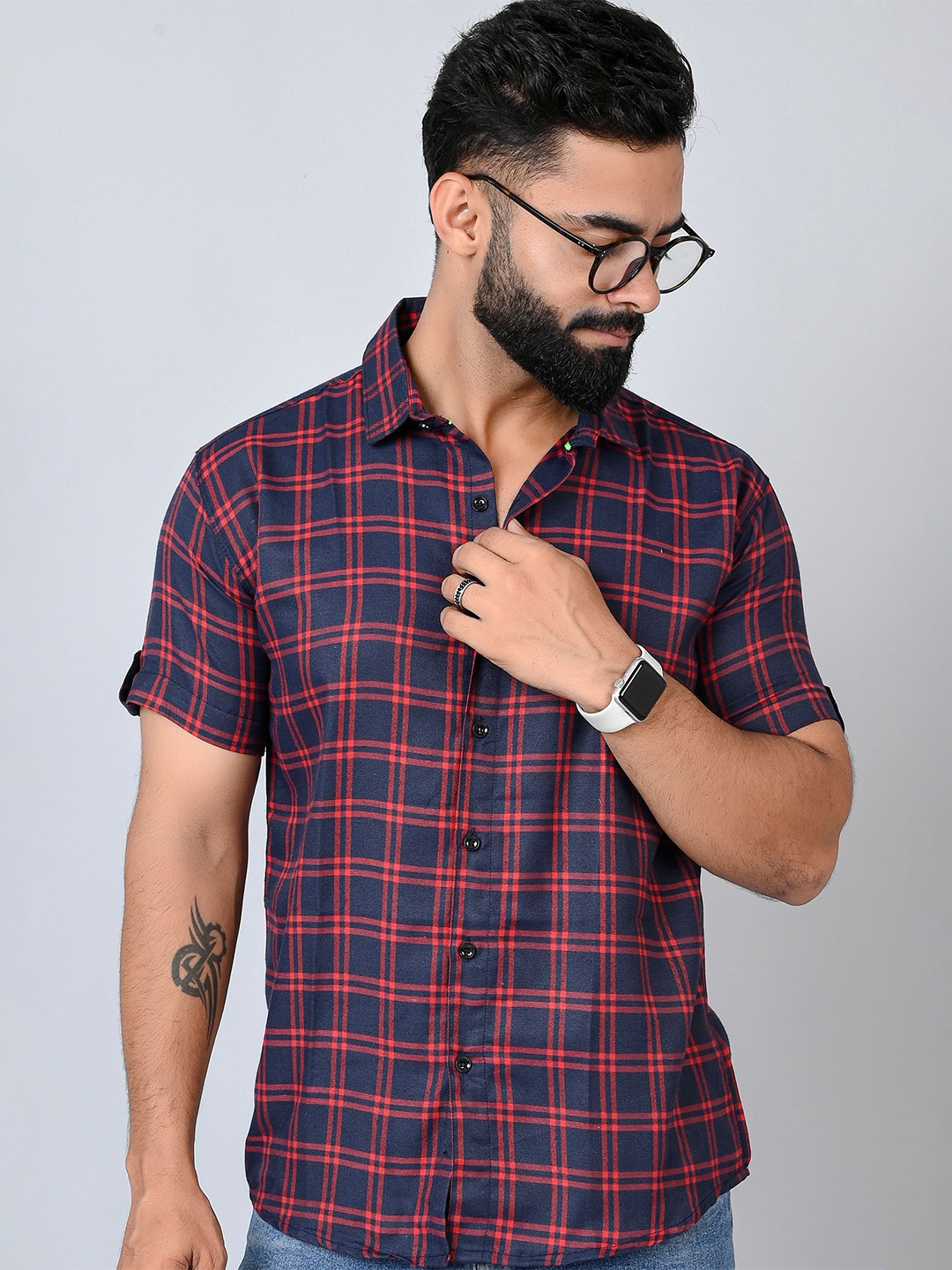 

Tanip Men Cutaway Collar Checked Cotton Casual Shirt, Navy blue