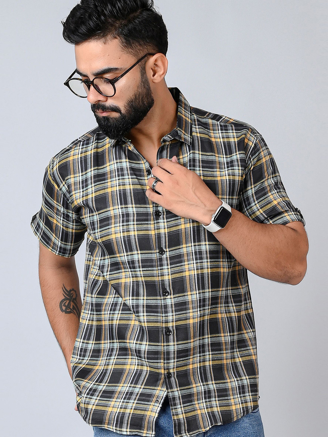 

Tanip Men Spread Collar Tartan Checked Cotton Casual Shirt, Black