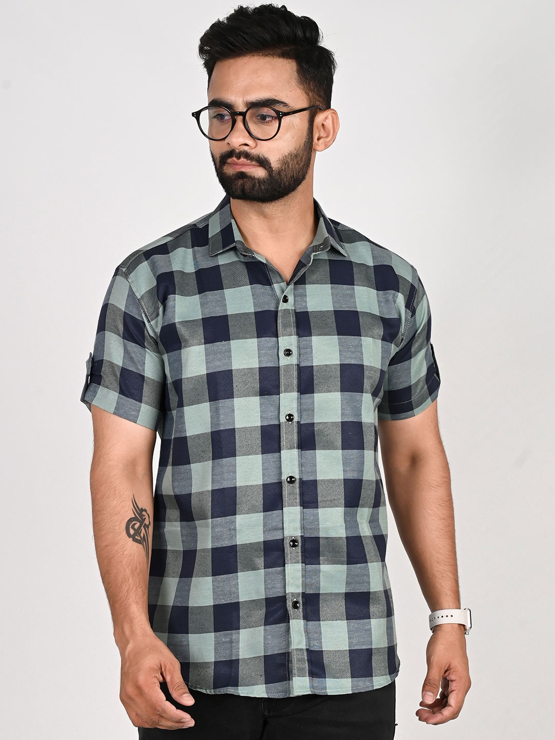 

Tanip Men Speread Collar Checked Cotton Casual Shirt, Green