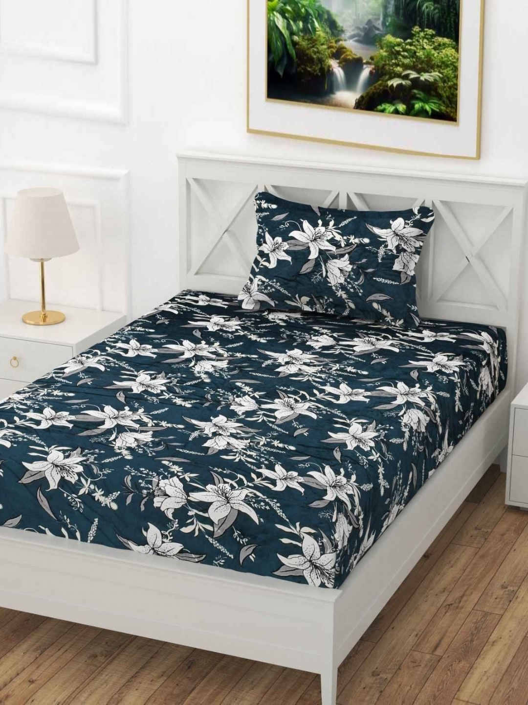 

YaAkholic Grey & White Floral 210 TC Velvet Single Bedsheet Set-1.82 m x 1.21 m