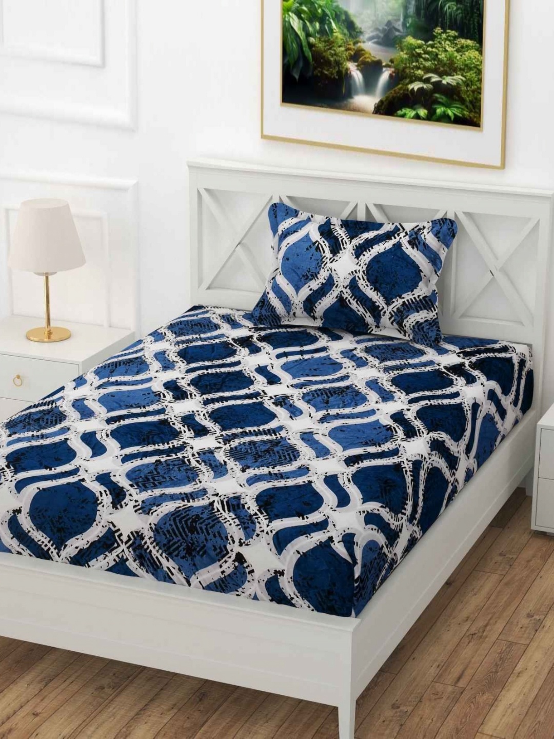 

YaAkholic Blue & White Geometric 210 TC Velvet Single Bedsheet Set-1.82 m x 1.21 m