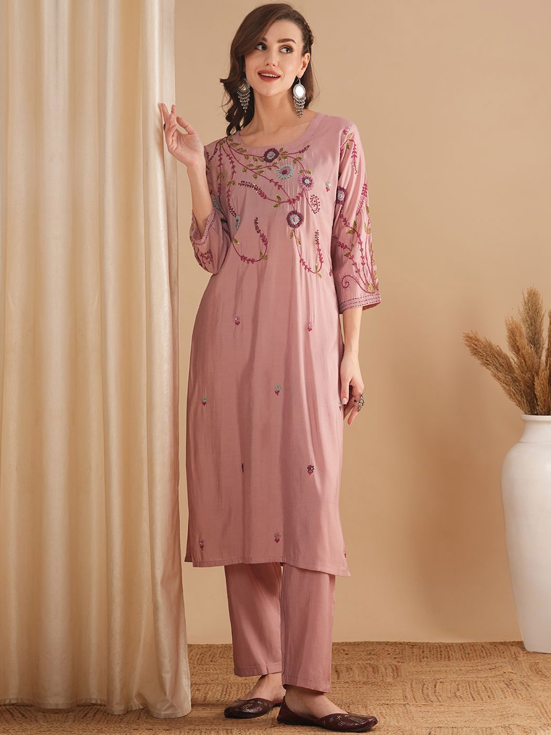 

FASHOR Mauve Round Neck Embroidered Tunic With Trouser