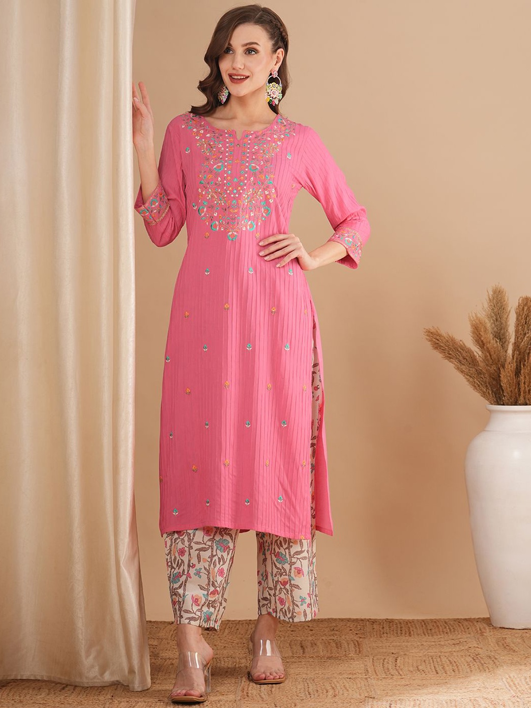 

FASHOR Floral Embroidered Regular Sequinned Straight Kurta with Trousers, Pink