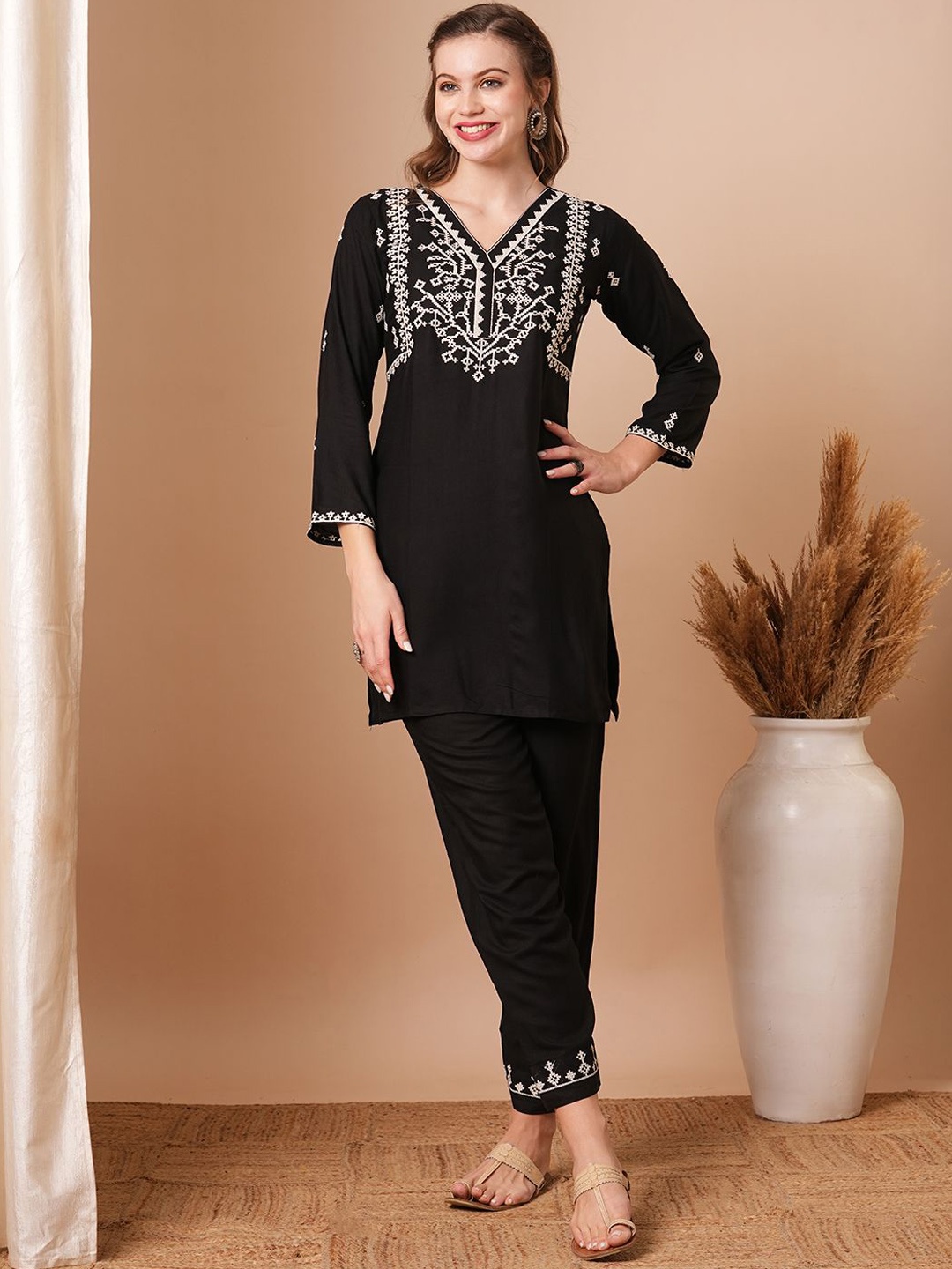 

FASHOR Black Embroidered V-Neck Tunic With Trouser