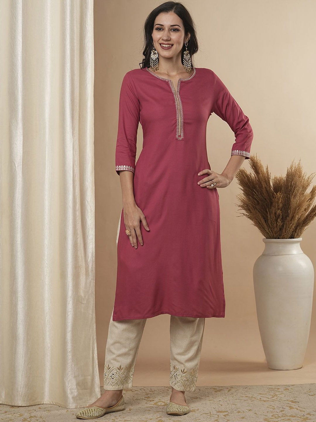 

FASHOR Notch Neck Regular Straight Kurta, Peach