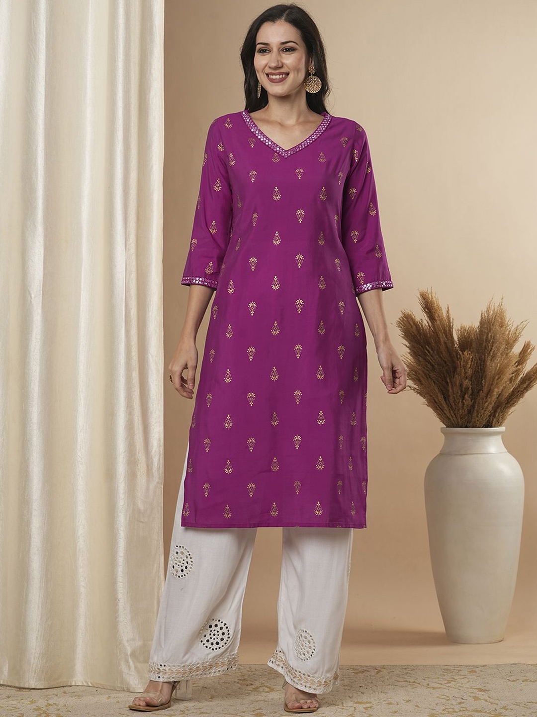

FASHOR Ethnic Motifs Printed Mirror Work Straight Kurta, Purple