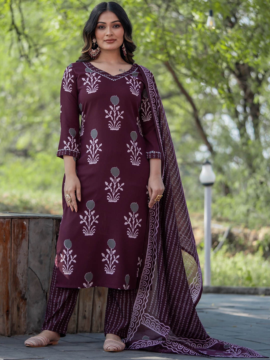 

Fashion Ritmo Floral Printed Gotta Patti Pure Cotton Straight Kurta with Pyjamas & Dupatta, Purple