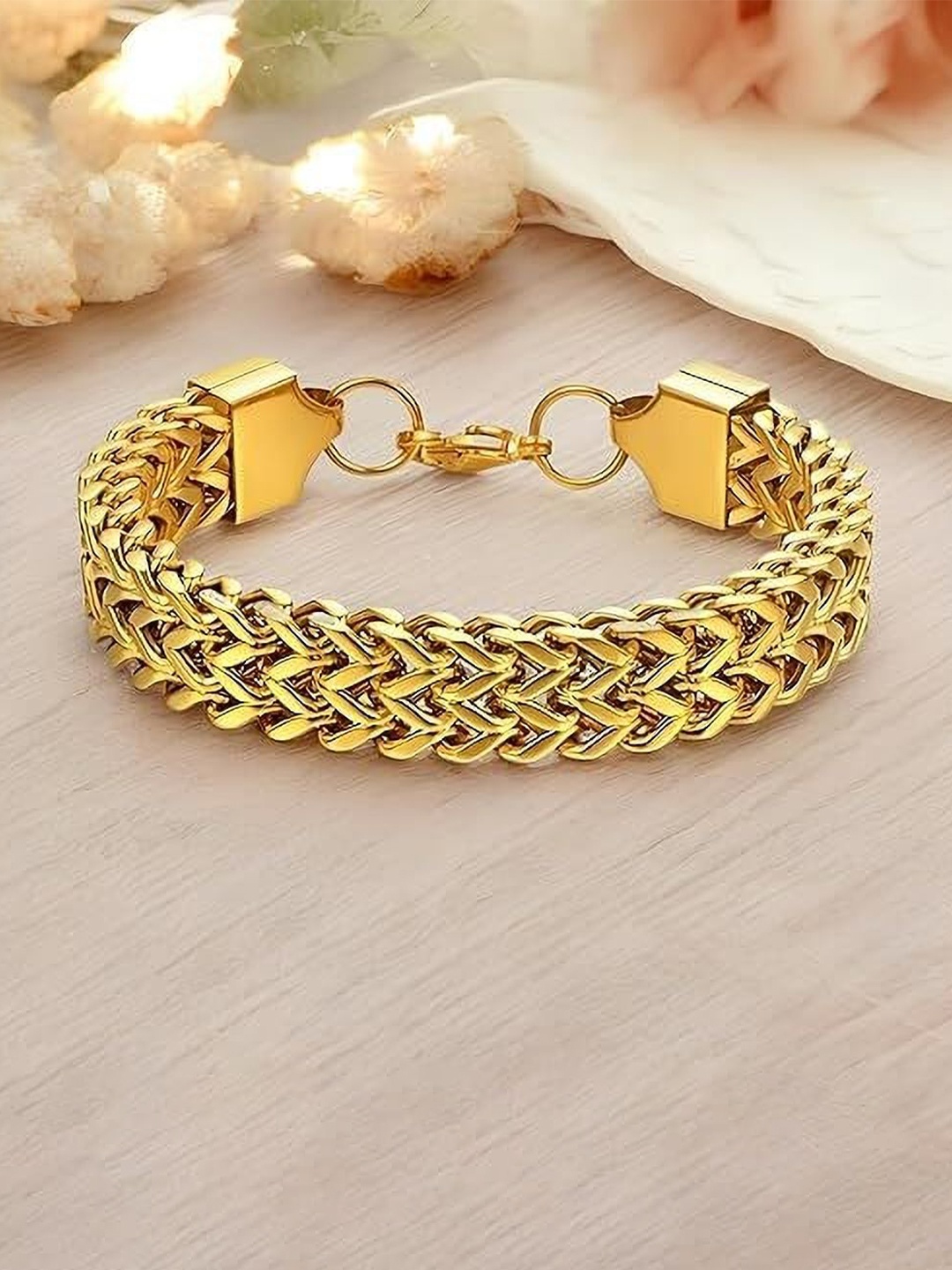 

Lila Unisex Stainless Steel Link Bracelet, Gold