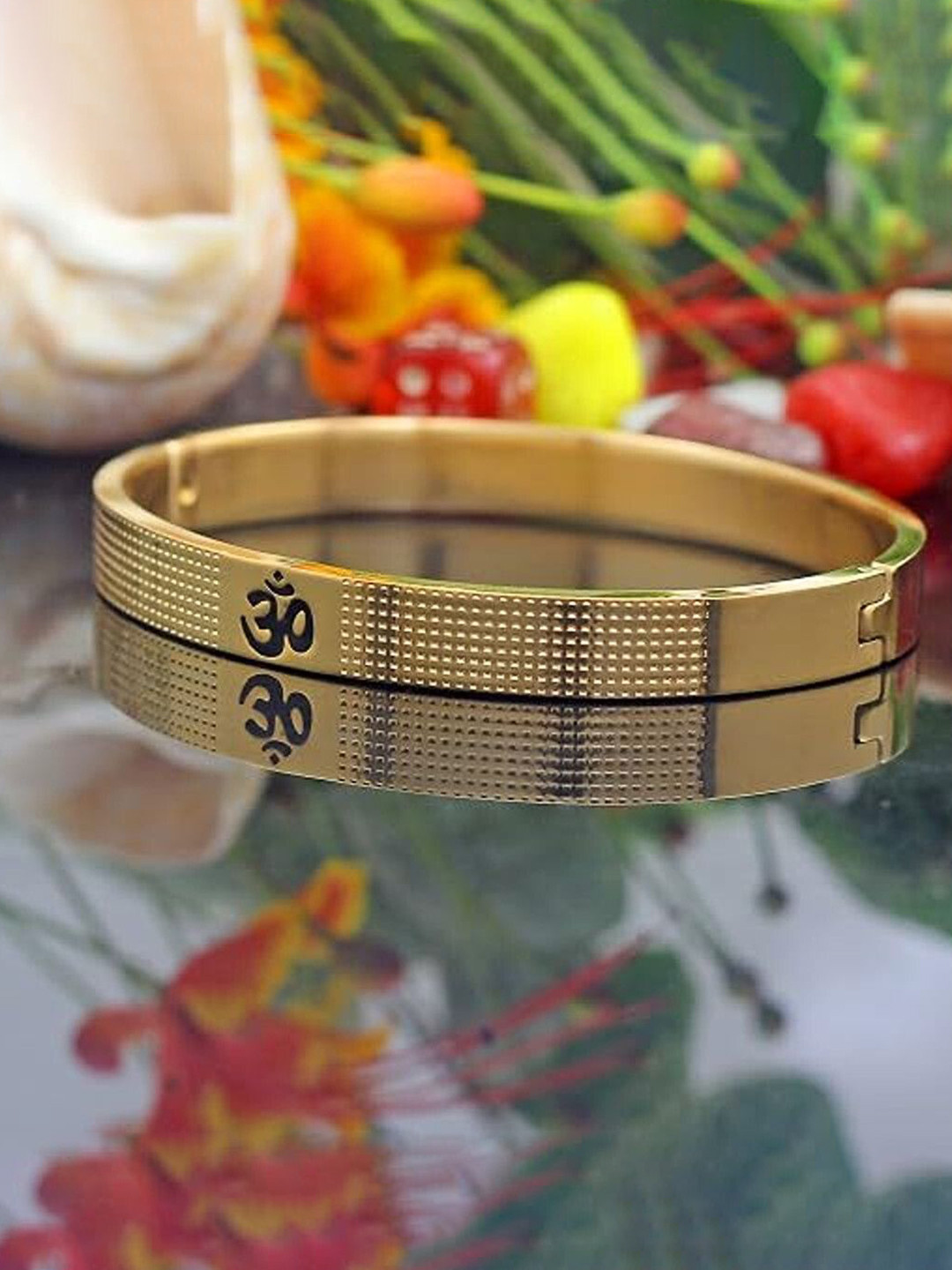

Lila Unisex Stainless Steel Om Dotted-Pattern Kada Bracelet, Gold
